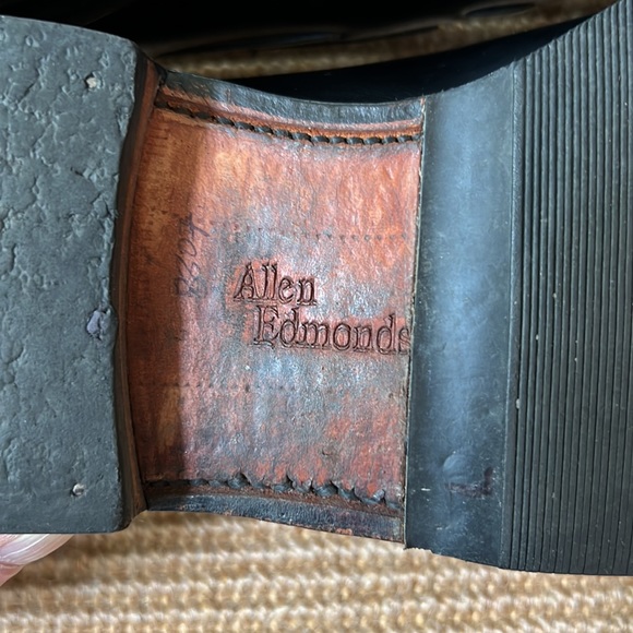 Allen Edmonds Grayson Black Tassel Loafer 9.5 - Picture 8 of 11